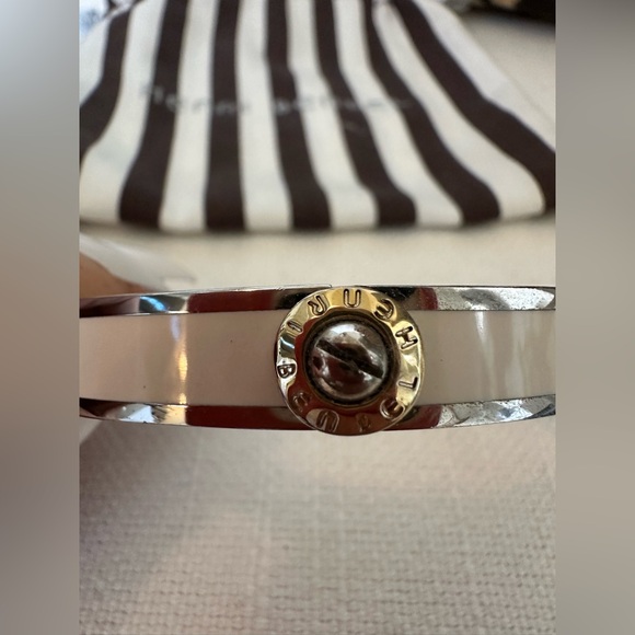 HENRI BENDEL ENAMEL BANGEL WITH DUST BAG
White silver and gold - Picture 3 of 5